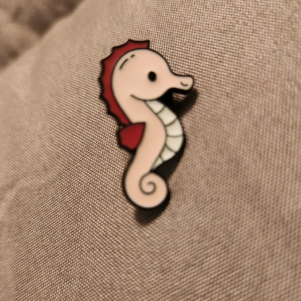 🎉 Pink Seahorse Pin